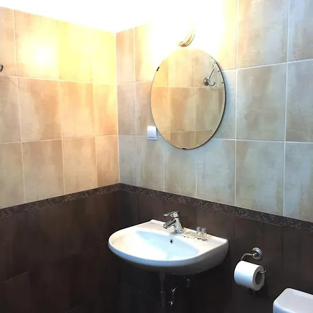 ゲストハウス White House