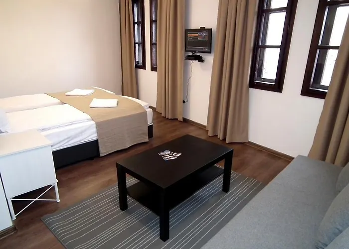 White House Veliko Tarnovo