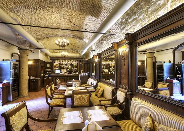 White House Veliko Tarnovo